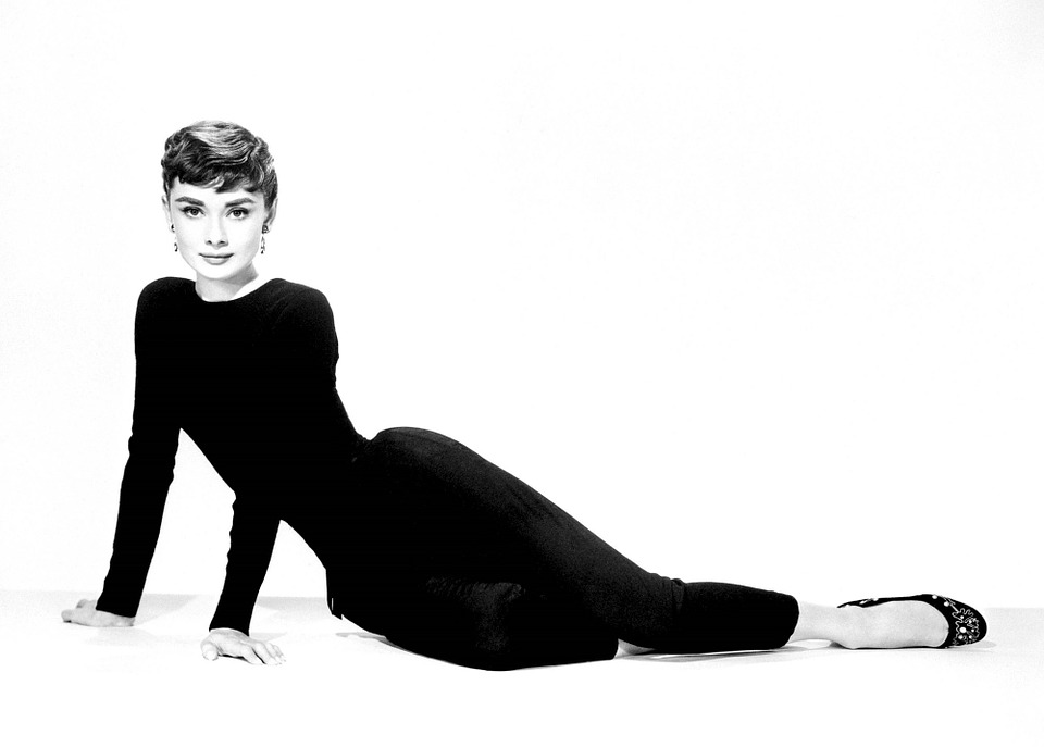 Audrey Hepburn: Behind the Hollywood Legend