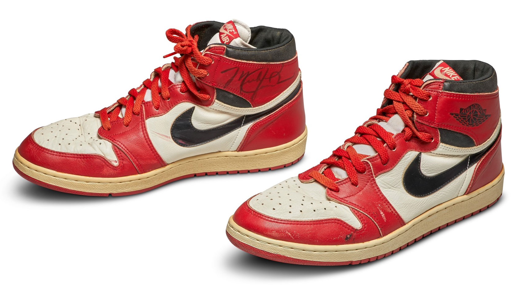Sotheby's Sells Michael Jordan's Nike For World Record - Arts
