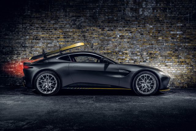 Aston martin 007 edition